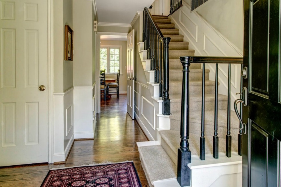 3868 W Mercer Way, Mercer Island, WA 98040 - photo 1