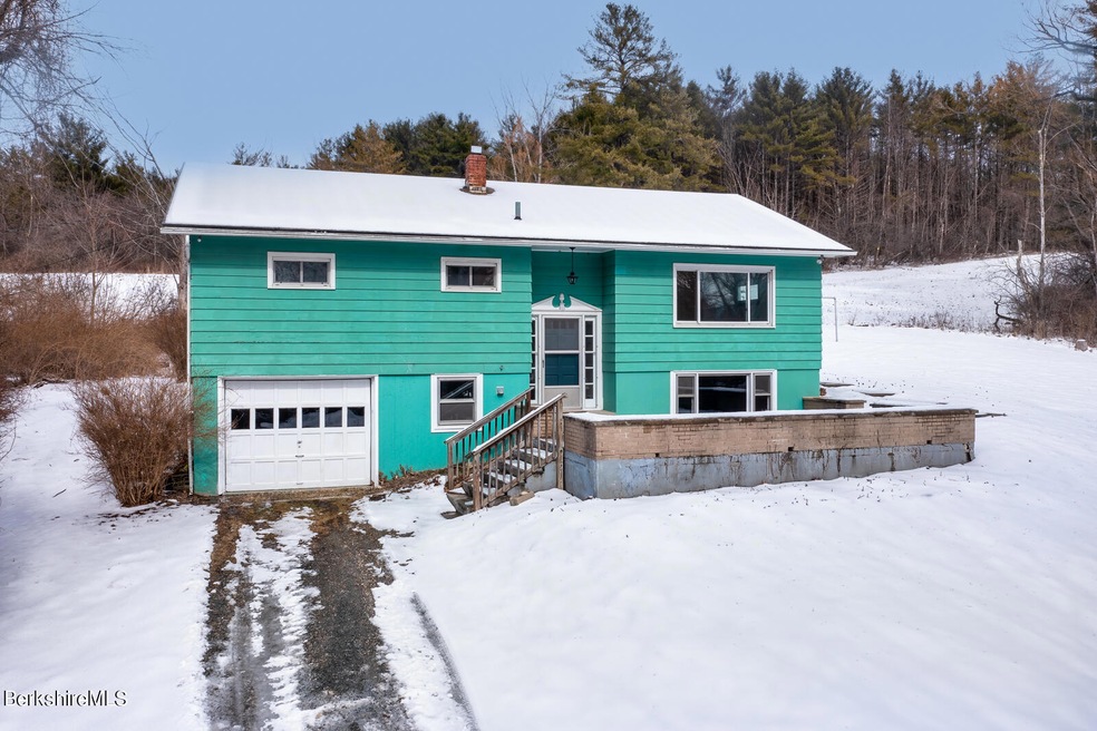 882 Simonds Road
