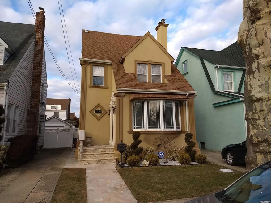 241-15 86th Rd, Bellerose, NY 11426 - photo 1