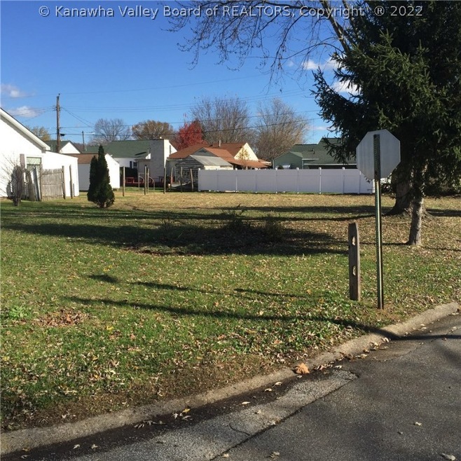 Nice corner lot to build your new home
