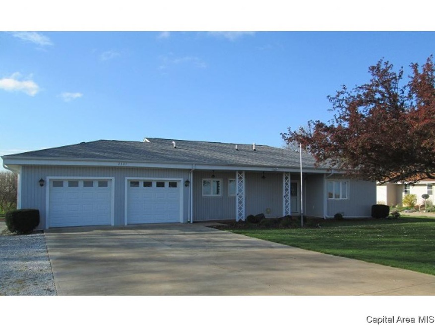 2327 Mound Rd, Jacksonville, IL 62650 - photo 1