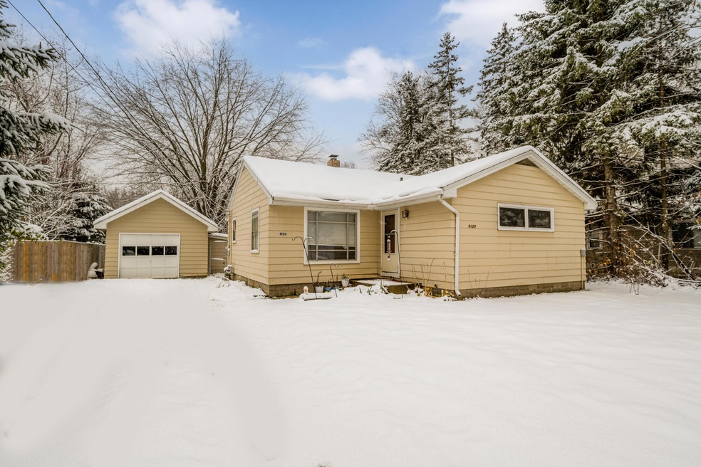 8120ForestBeachEXT