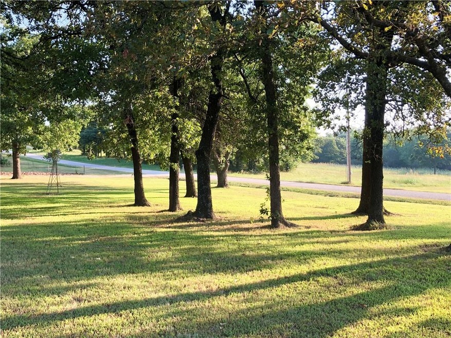 10 Vera Ln, Shawnee, OK 74801 - photo 1