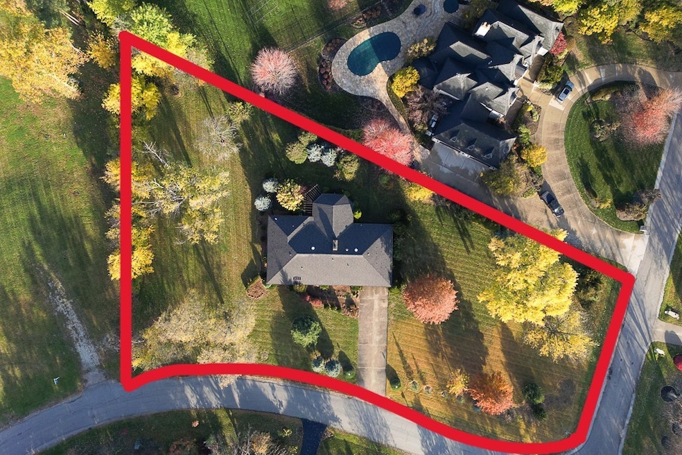 520 Ridgemoor Dr, Willowbrook, IL 60527 - photo 1