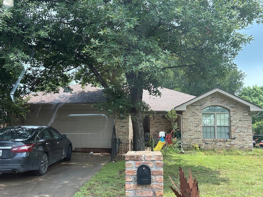 116 Frederick Rd, Fredericksburg, TX 78624 - photo 1