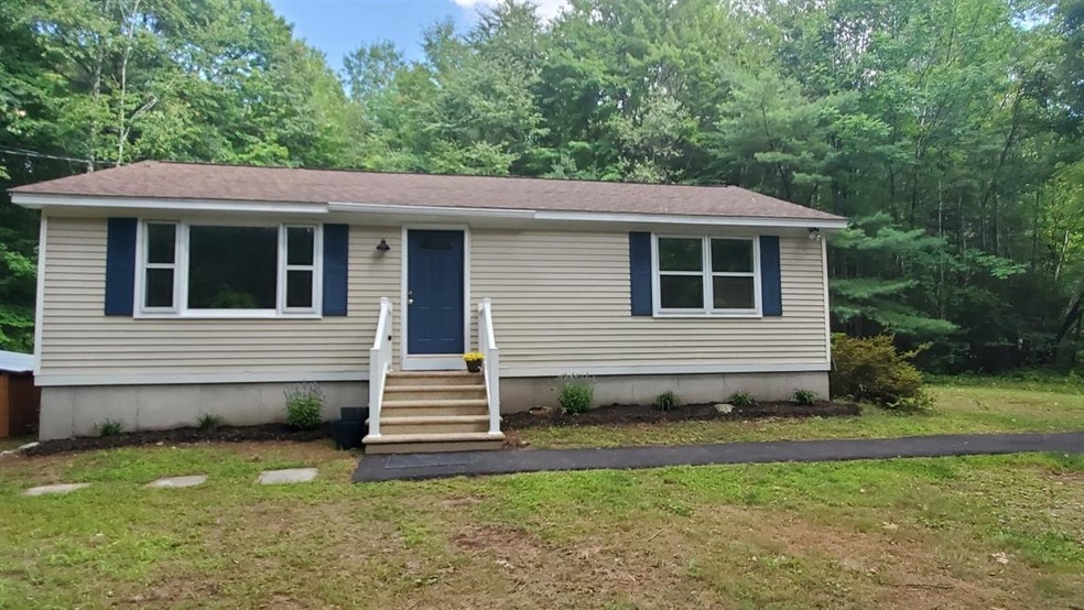 27 Sherwood Forest Rd, Weare, NH 03281 - photo 1