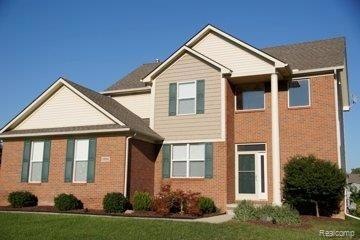 23351 W Creek Dr unit 40, New Boston, MI 48164 - photo 1