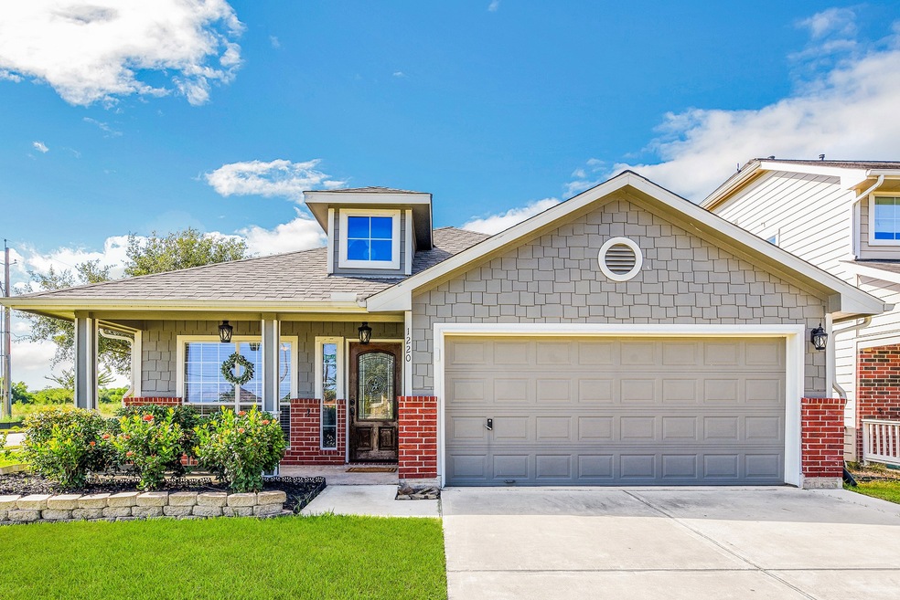 1220 Stallion Ridge, Alvin, TX 77511 - photo 1