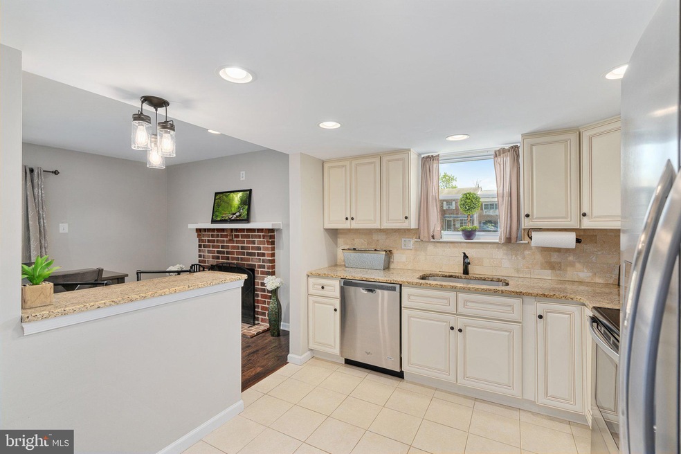 1106 Bayless Place unit G8, Norristown, PA 19403 - photo 1