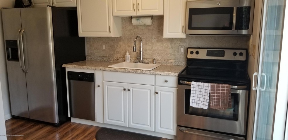 47 King James Ln unit D47, Atlantic Highlands, NJ 07716 - photo 1