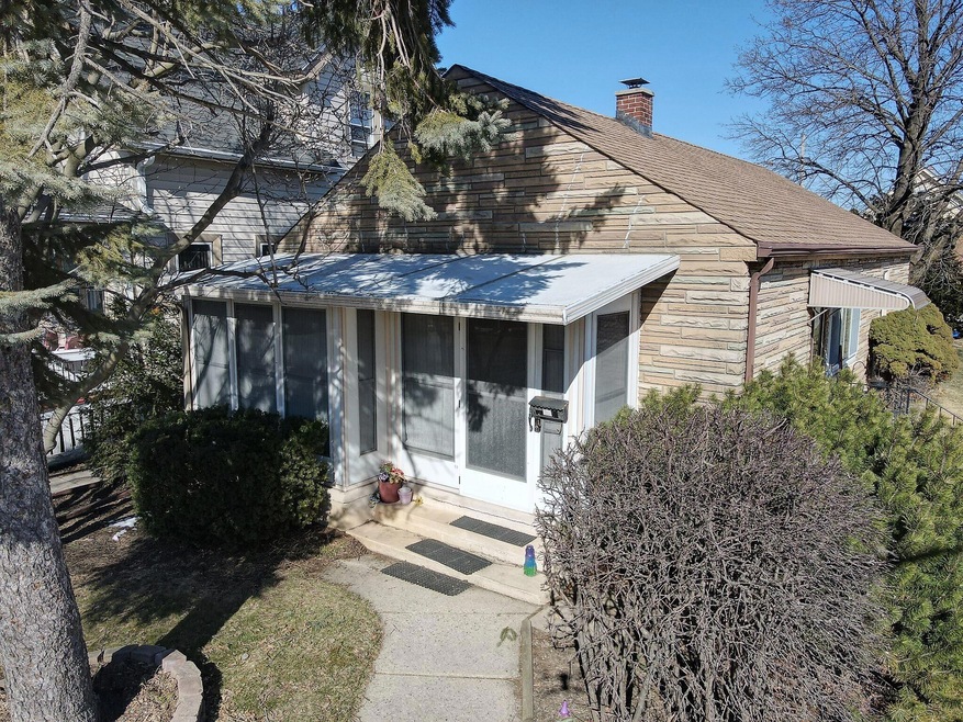 2176 three season room