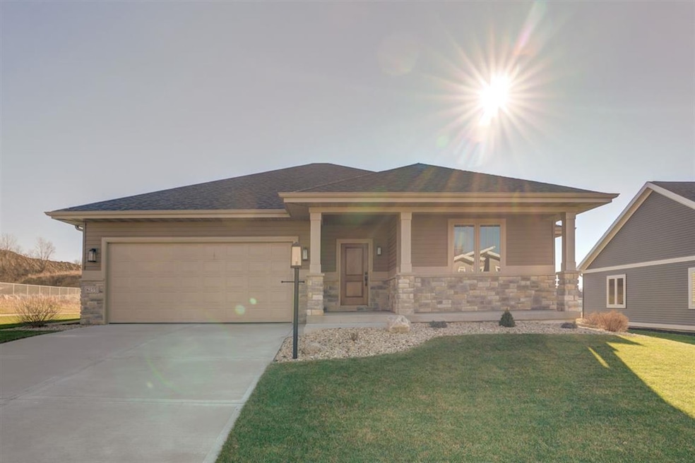 6255 Summit View Dr, Fitchburg, WI 53719 - photo 1