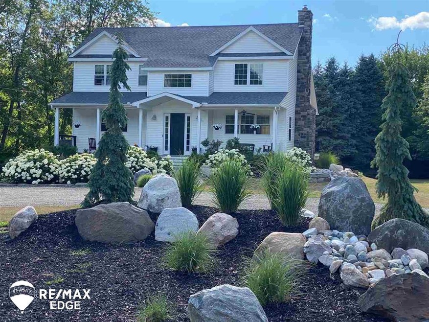 6233 N Mckinley Rd, Flushing, MI 48433 - photo 1