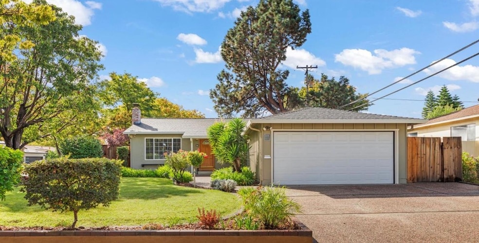 Sold $2,130,000 • Co-Listing Agent