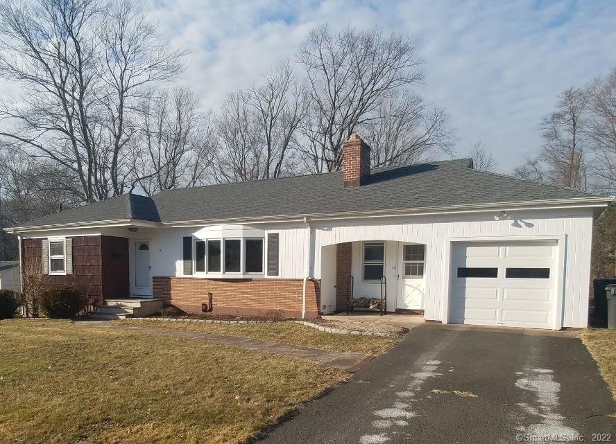 NEWER ROOF, RECENTLY PAINTED, LEVEL LOT