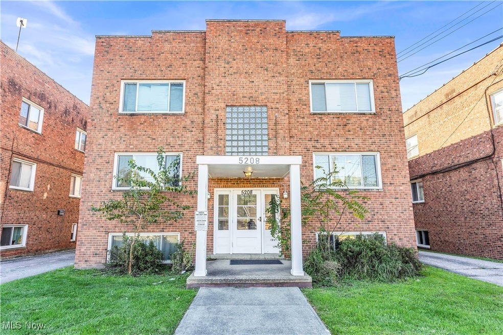 5208 Lee Rd unit 2, Maple Heights, OH 44137 - photo 1