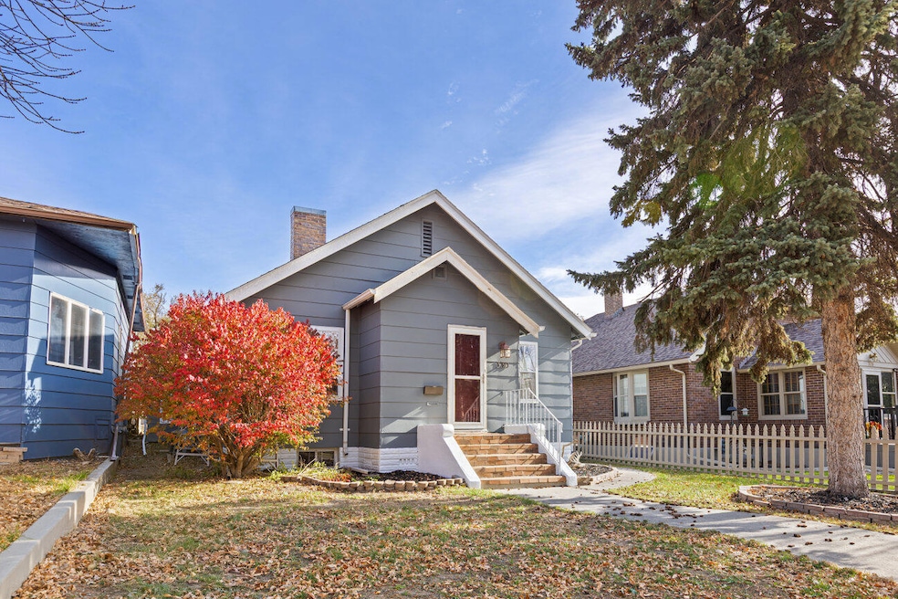 330 N Grand Ave, Pierre, SD 57501 - photo 1