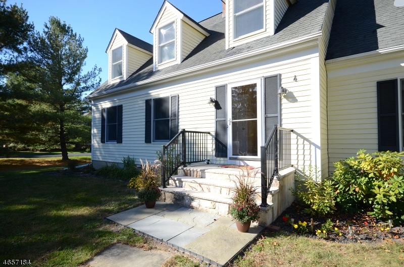 4 Rupell Rd, Clinton, NJ 08809 - photo 1