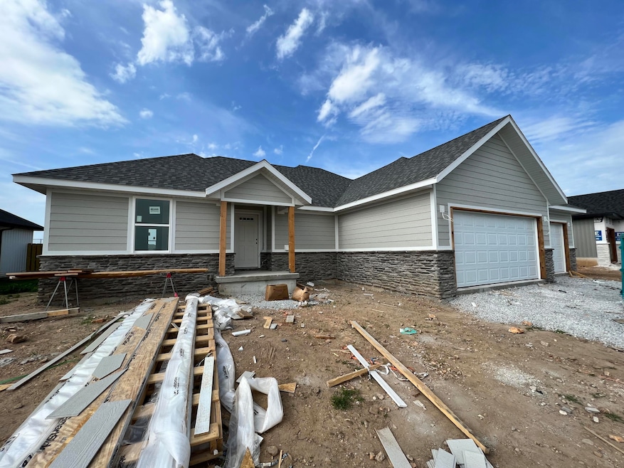 1790 E Chickamauga Dr, Republic, MO 65738 - photo 1