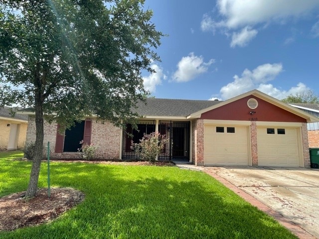 11610 Kirkmeadow Dr, Houston, TX 77089 - photo 1