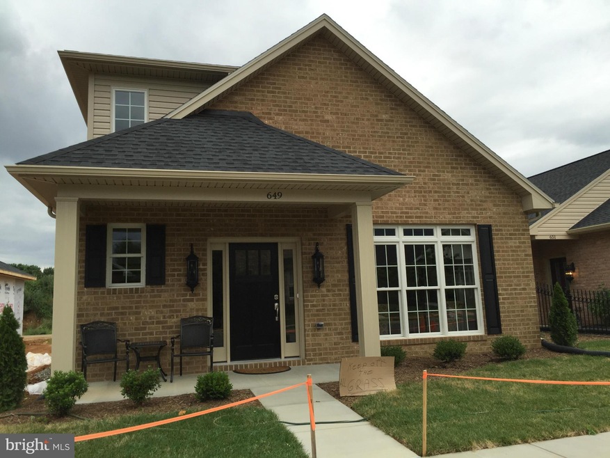 649 Tudor Dr, Hagerstown, MD 21742 - photo 1