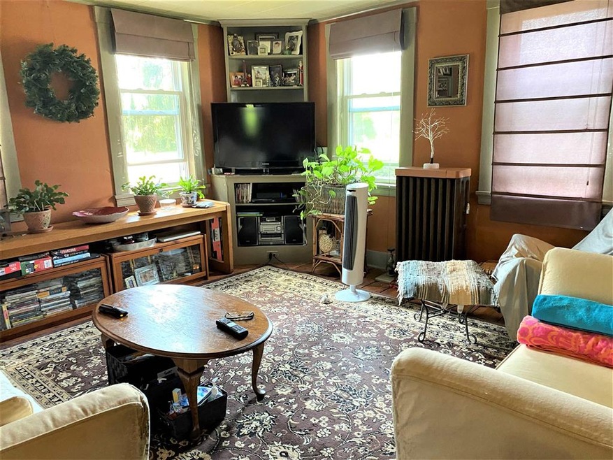 480 Locust St, Rollinsford, NH 03869 - photo 1