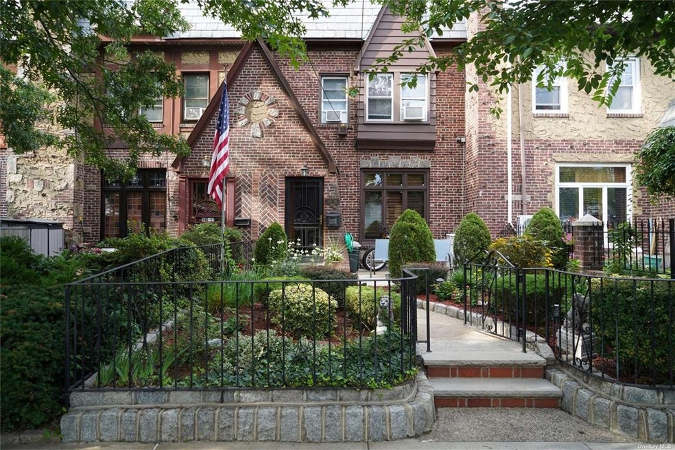 Sidewalk View