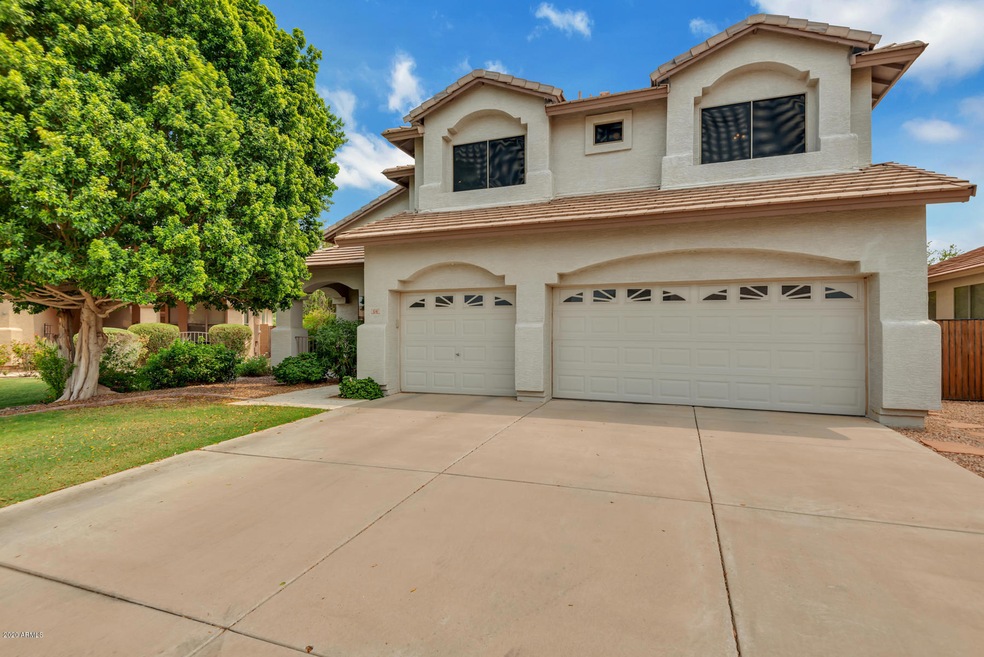 Located in Heart of Gilbert!