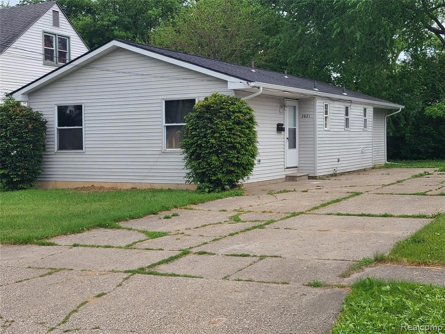 2821 Yale St, Flint, MI 48503 - photo 1