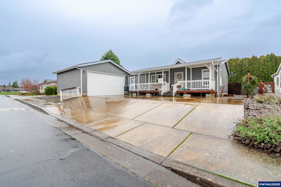 610 Vaughan (#11) Ln unit 11, Lebanon, OR 97355 - photo 1