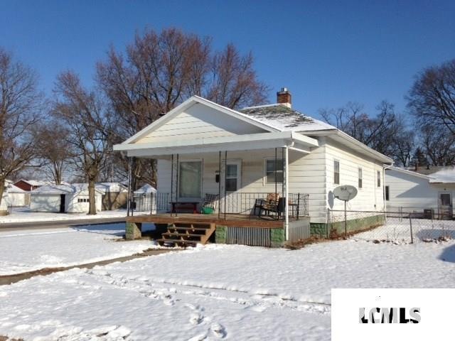 802 Decatur St, Lincoln, IL 62656 - photo 1