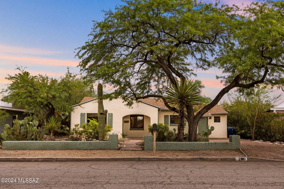 5-web-or-mls-2810 E Lester St - MLS Imag
