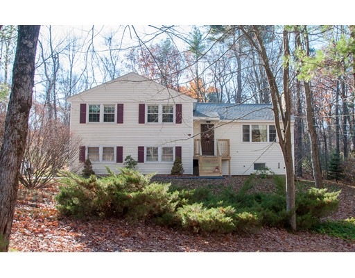 69 Hovey Rd, Londonderry, NH 03053 - photo 1