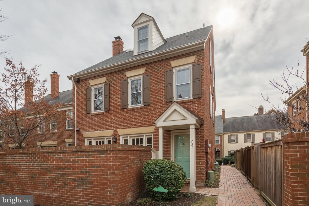 1237 Portner Rd, Alexandria, VA 22314 - photo 1