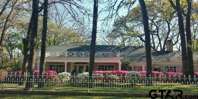 1527 1527 Decharles St, Tyler, TX 75701 - photo 1