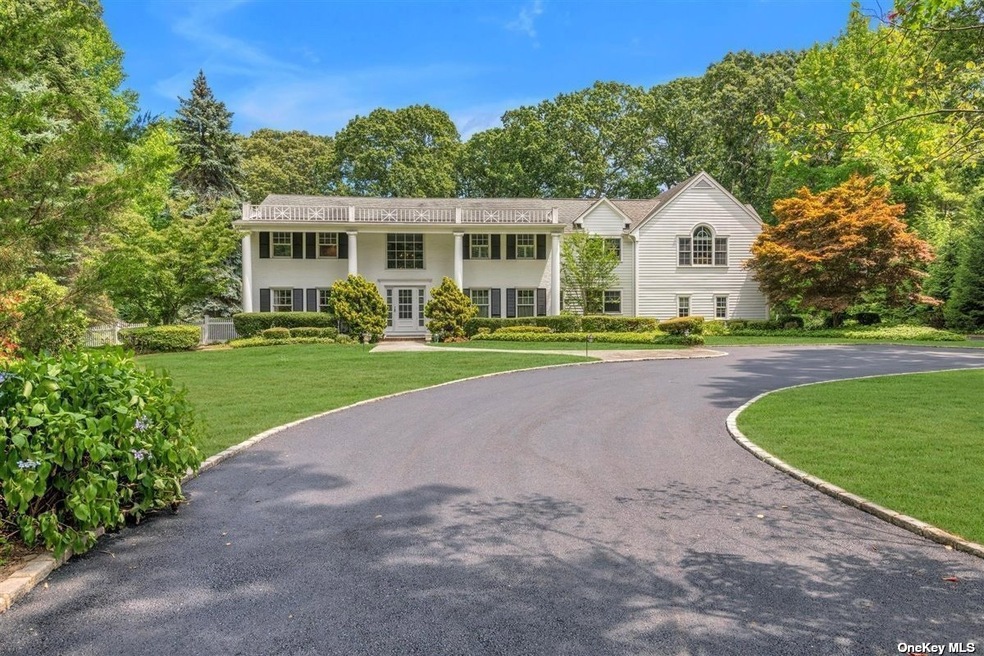 18 Dogwood Hill, Glen Head, NY 11545 - photo 1