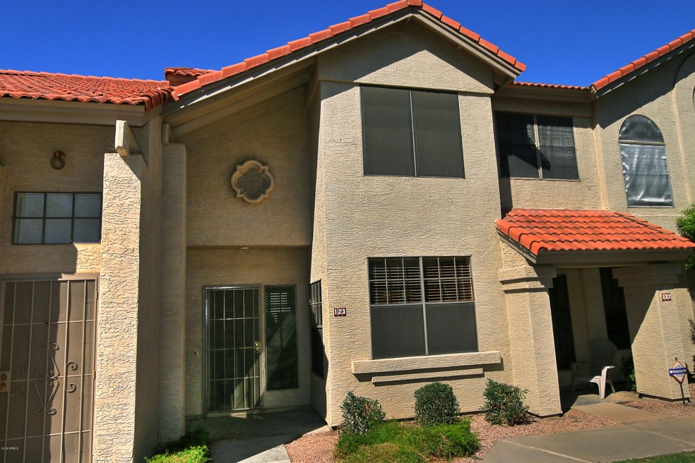 3930 W Monterey St unit 123, Chandler, AZ 85226 - photo 1