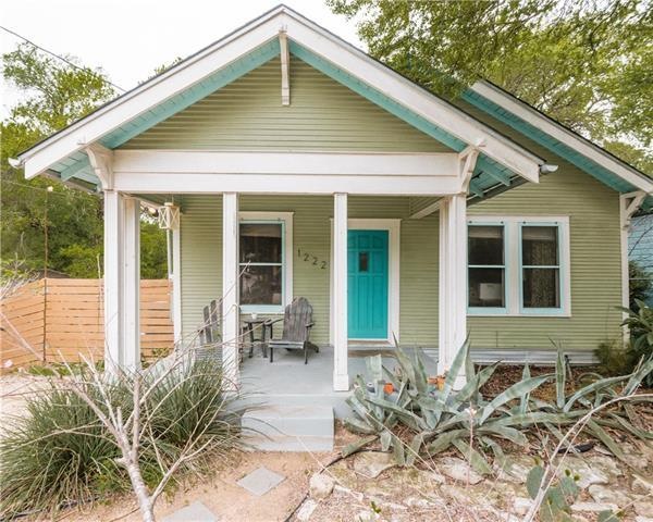 This beautiful bungalow boasts oodles of curb appe