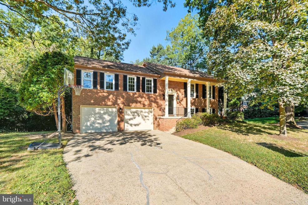 10196 Red Spruce Rd, Fairfax, VA 22032 - photo 1