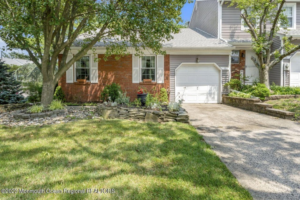 11 Oak Ln, Eatontown, NJ 07724 - photo 1