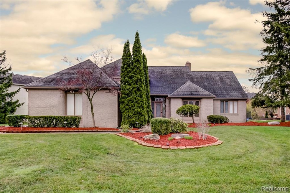 001-4875FairviewCourt-WestBloomfieldTownship-MI-48