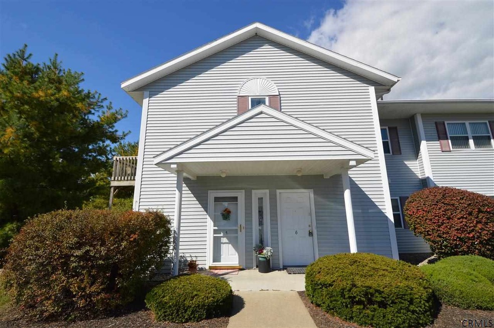 606 Cambridge Manor Dr, Schenectady, NY 12302 - photo 1