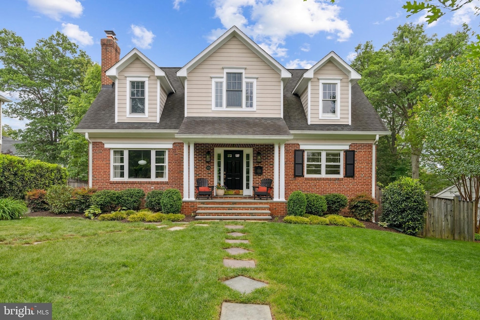 308 Walnut St, Falls Church, VA 22046 - photo 1