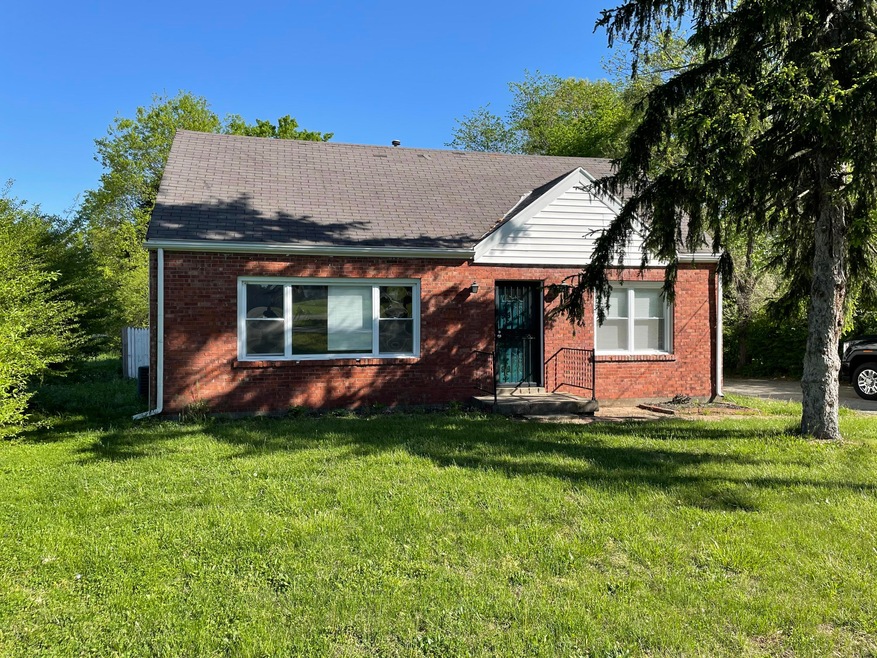 5913 E Manslick Rd, Louisville, KY 40219 - photo 1