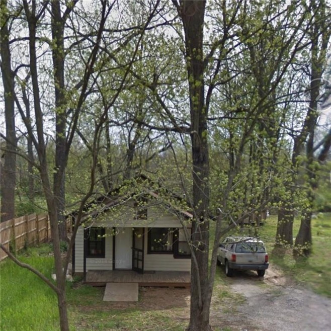 870 S Washington Ave, Fayetteville, AR 72701 - photo 1