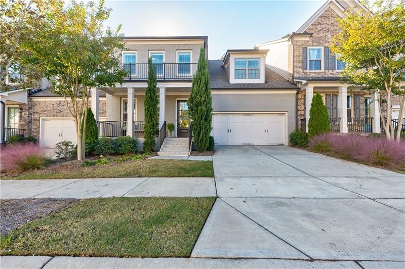 Popular Harlow just 5 minutes to Downtown Roswell 