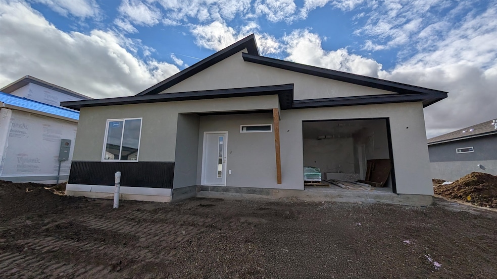 1650 Rusty Rivet Rd, Fruita, CO 81521 - photo 1