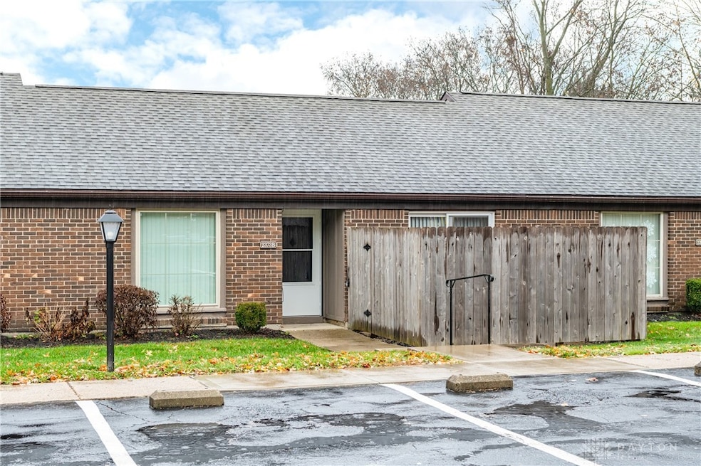 2373 Obetz Dr unit B, Beavercreek, OH 45434 - photo 1