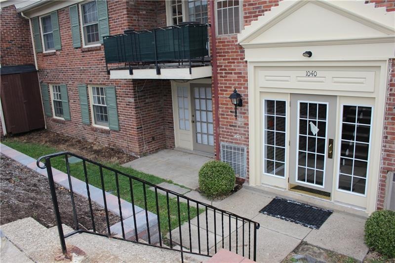 1040 Eve Dr unit A, Pittsburgh, PA 15216 - photo 1
