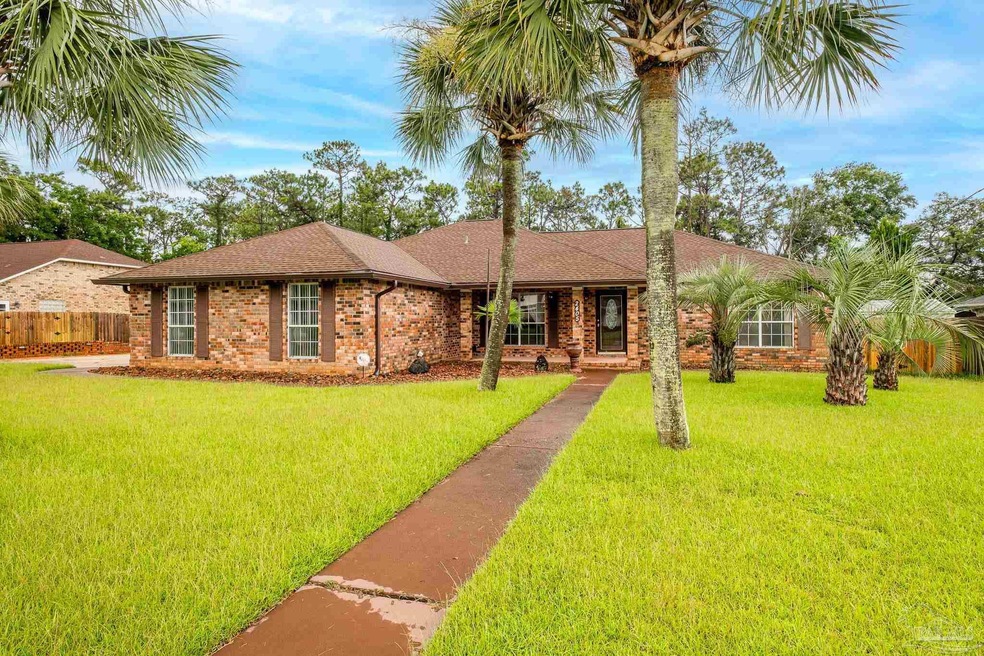 2405 Jewell Lee Ln, Pensacola, FL 32526 - photo 1